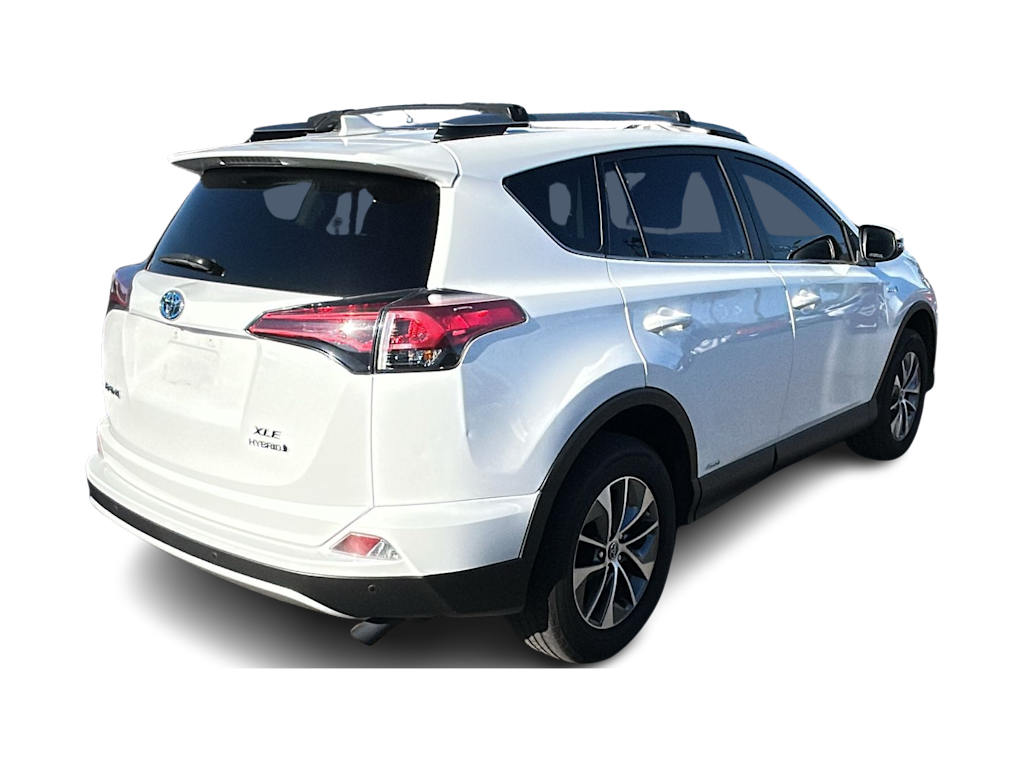 Thumbnail: 2018 Toyota RAV4 - 15
