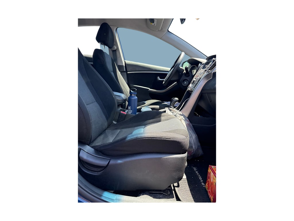 Thumbnail: 2013 Hyundai Elantra - 11