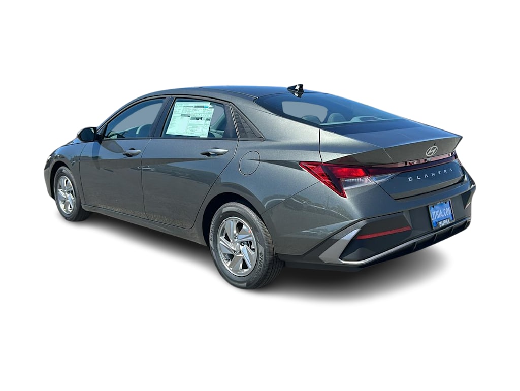 Thumbnail: 2026 Hyundai Elantra - 4