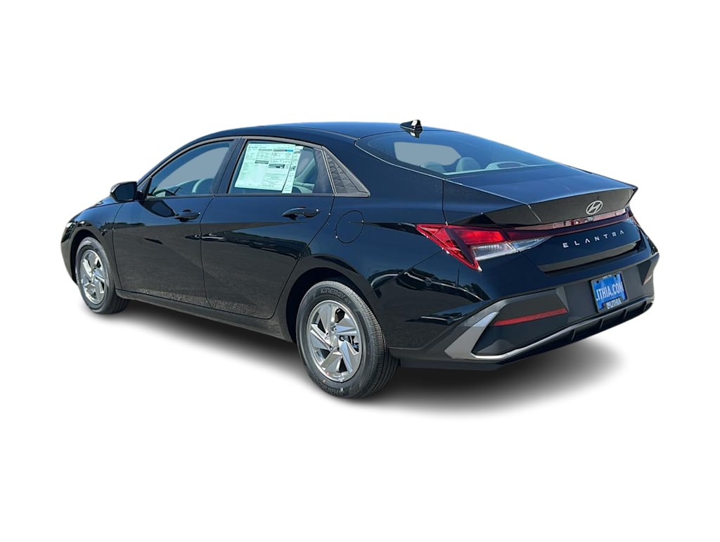 Thumbnail: 2026 Hyundai Elantra - 4
