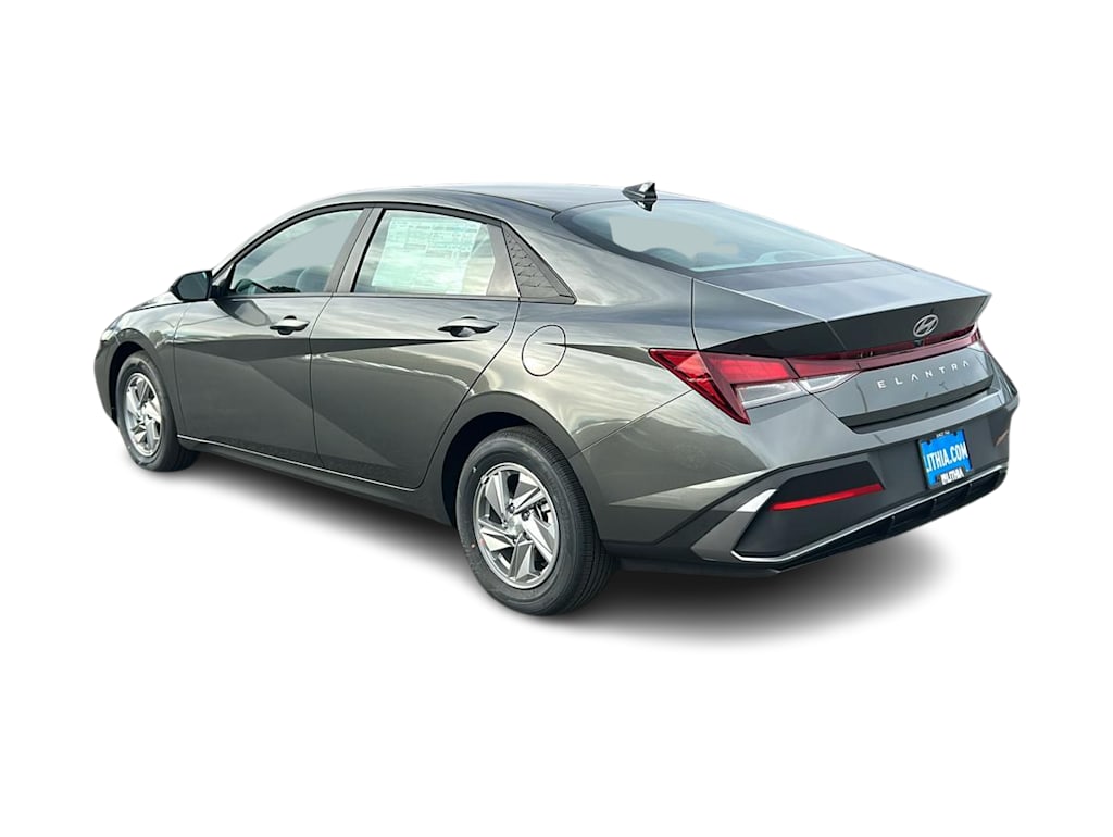 Thumbnail: 2026 Hyundai Elantra - 4
