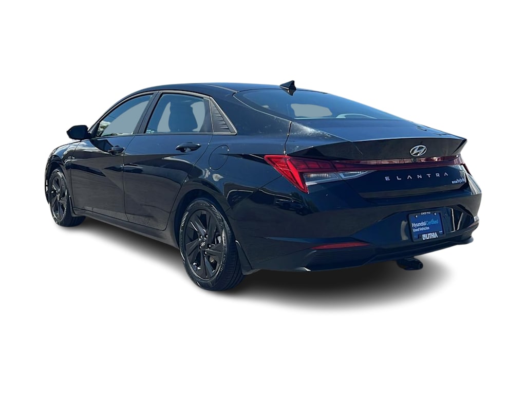 Thumbnail: 2022 Hyundai Elantra - 4