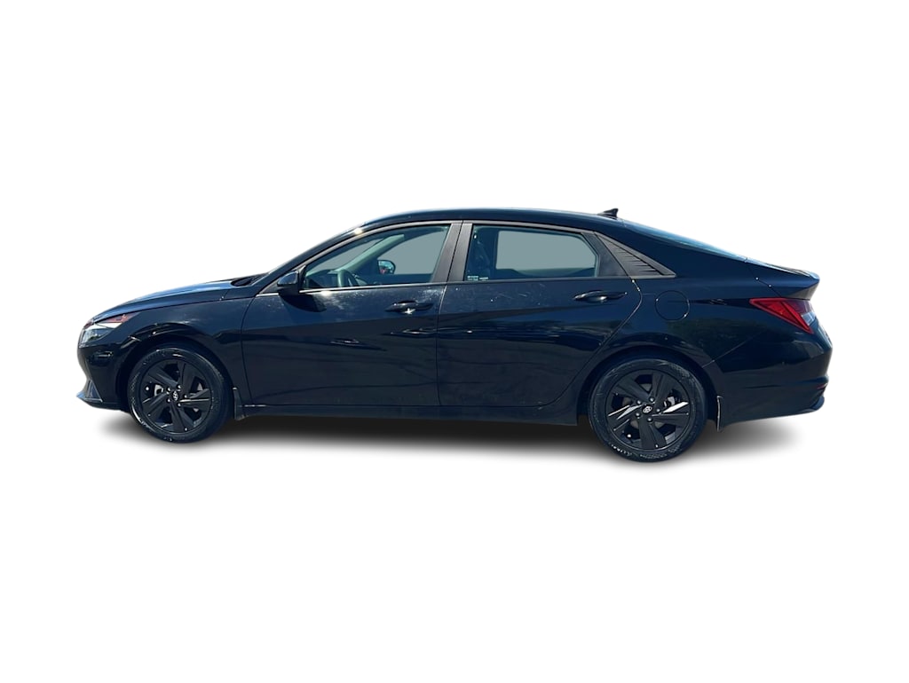 Thumbnail: 2022 Hyundai Elantra - 3