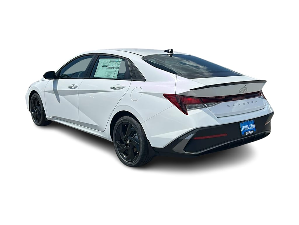 Thumbnail: 2026 Hyundai Elantra - 4