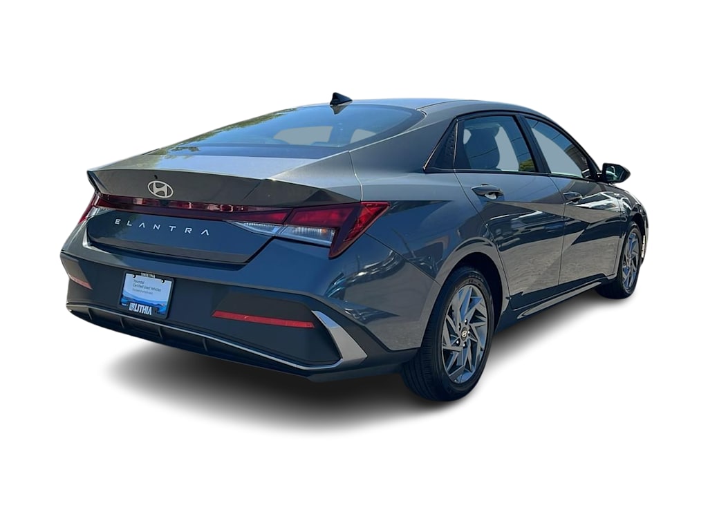 Thumbnail: 2024 Hyundai Elantra - 22