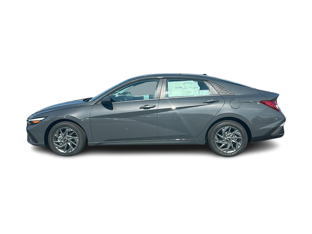 Thumbnail: 2026 Hyundai Elantra - 3