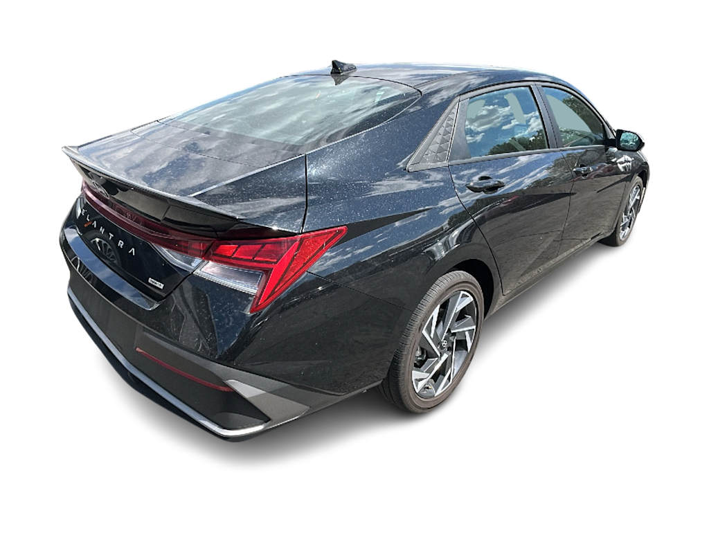 Thumbnail: 2025 Hyundai Elantra - 16