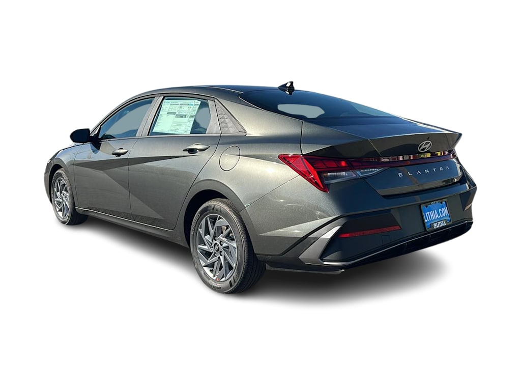 Thumbnail: 2026 Hyundai Elantra - 4