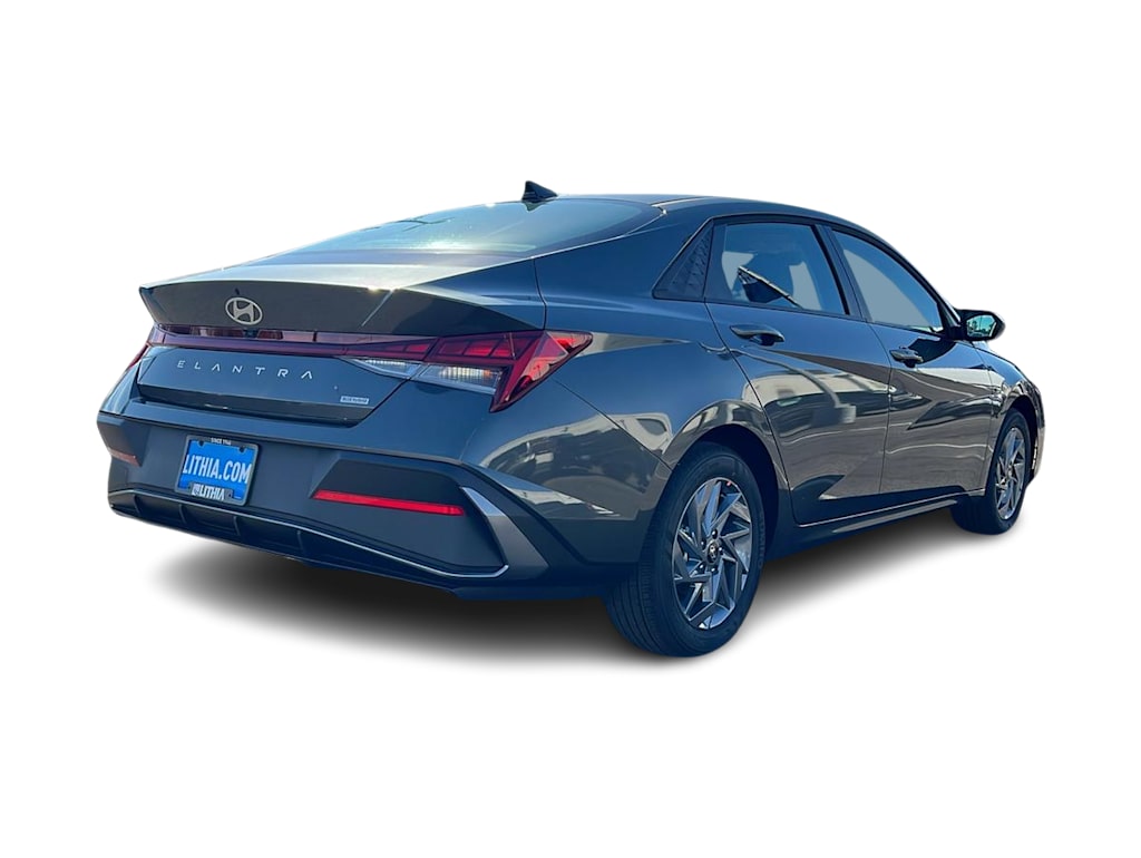 Thumbnail: 2026 Hyundai Elantra - 22