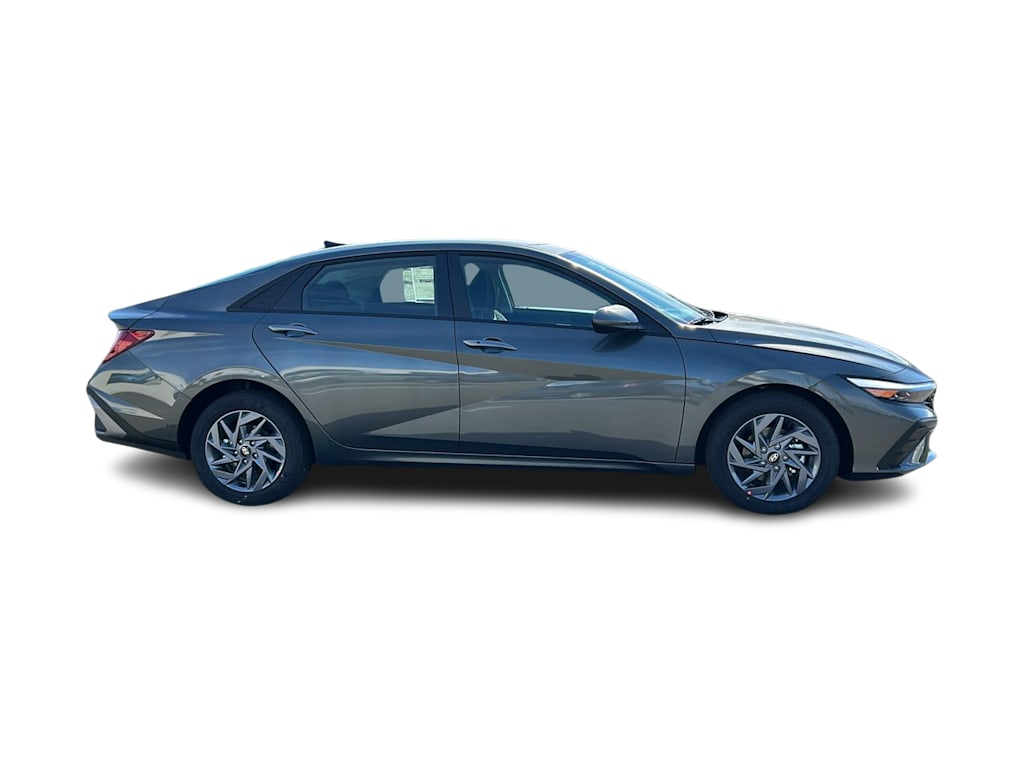 Thumbnail: 2026 Hyundai Elantra - 18