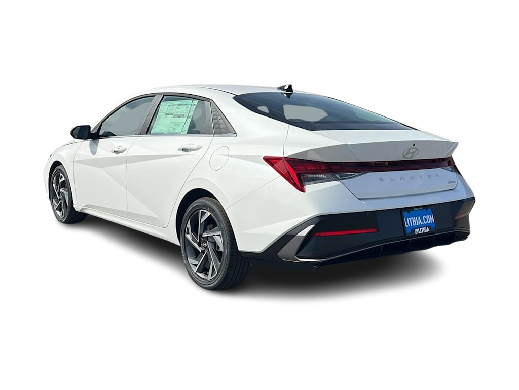 Thumbnail: 2026 Hyundai Elantra - 4