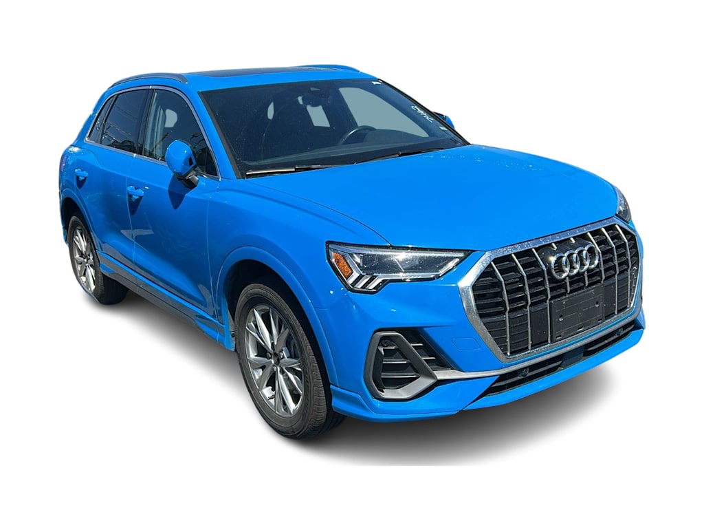Thumbnail: 2023 Audi Q3 - 9