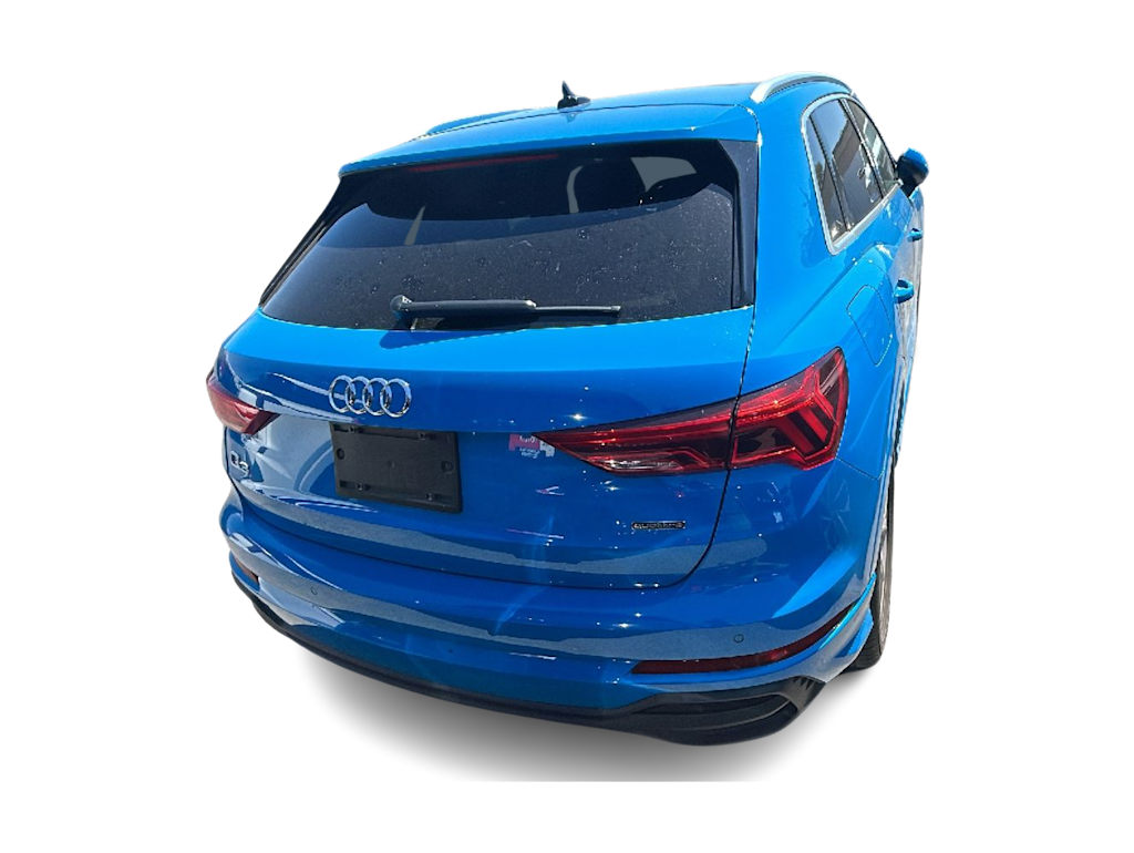 Thumbnail: 2023 Audi Q3 - 4