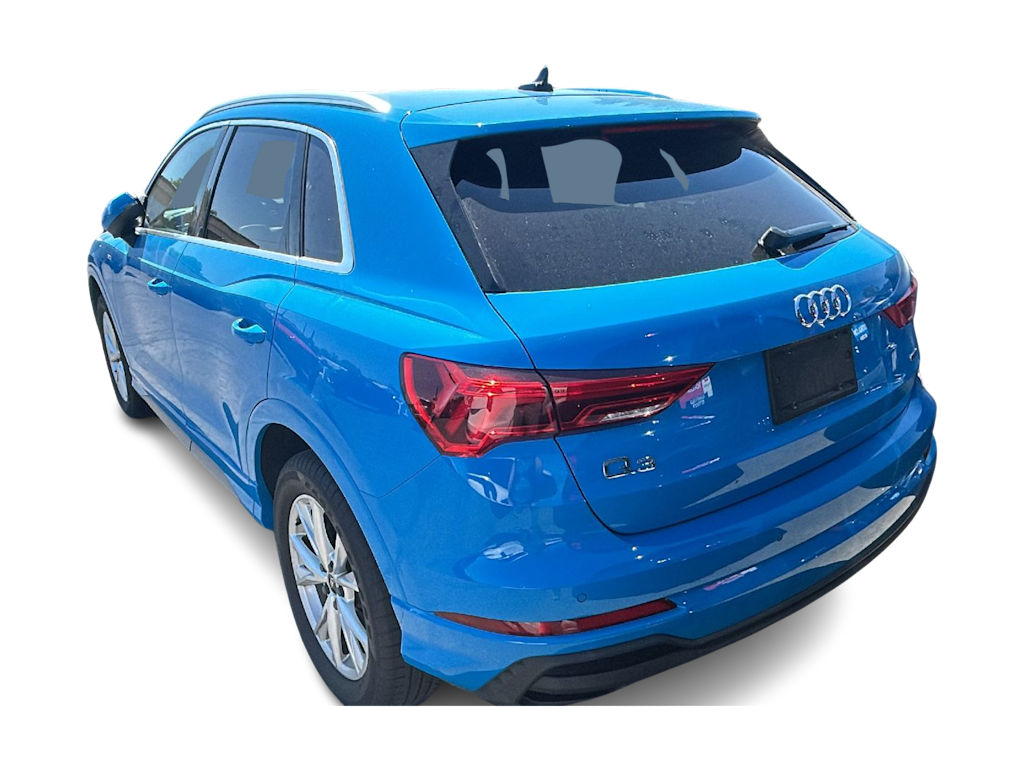 Thumbnail: 2023 Audi Q3 - 3