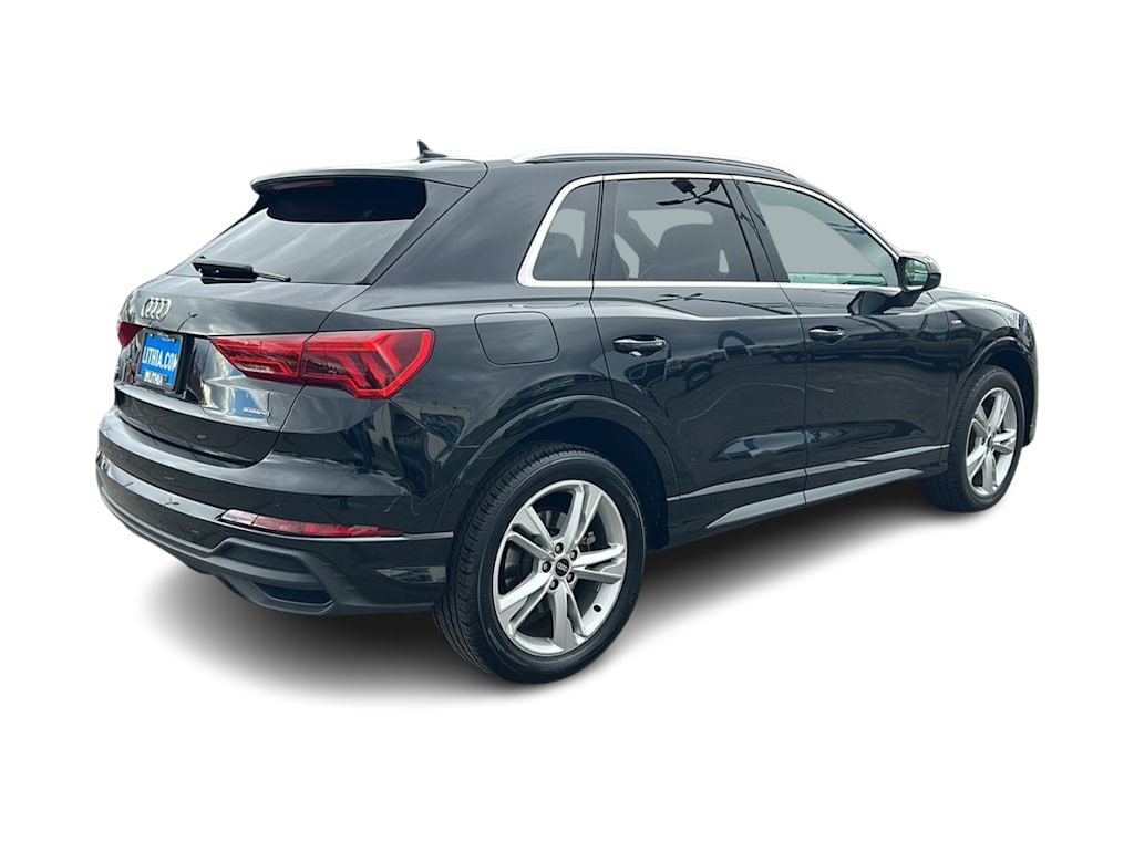 Thumbnail: 2022 Audi Q3 - 22