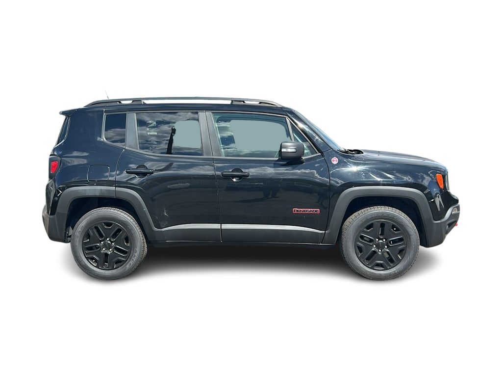 Thumbnail: 2018 Jeep Renegade - 14