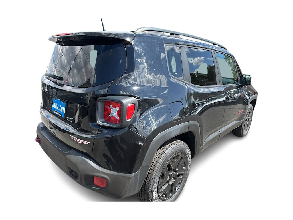 Thumbnail: 2018 Jeep Renegade - 15