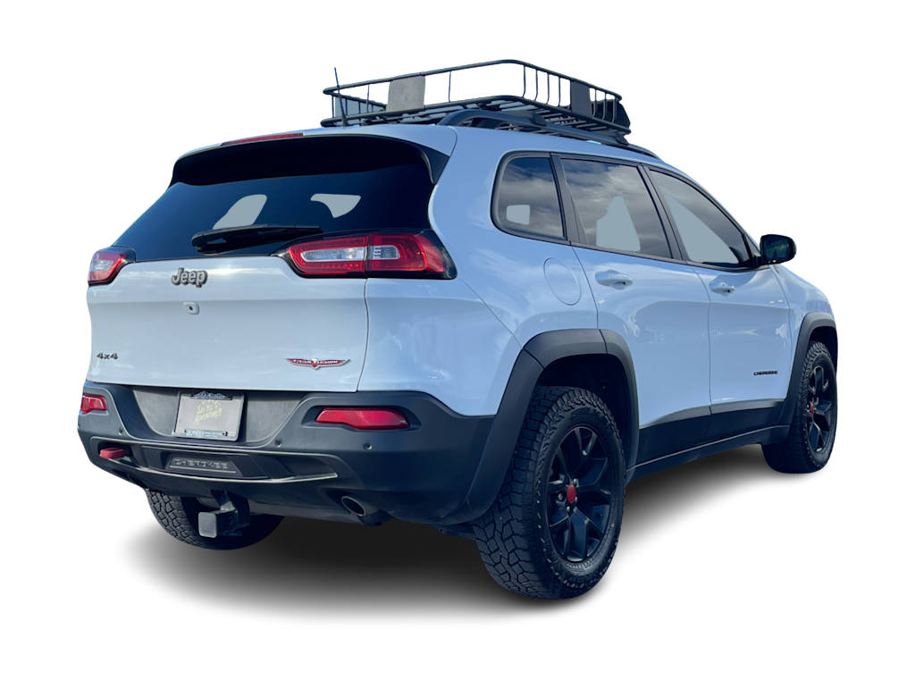 Thumbnail: 2018 Jeep Cherokee - 16