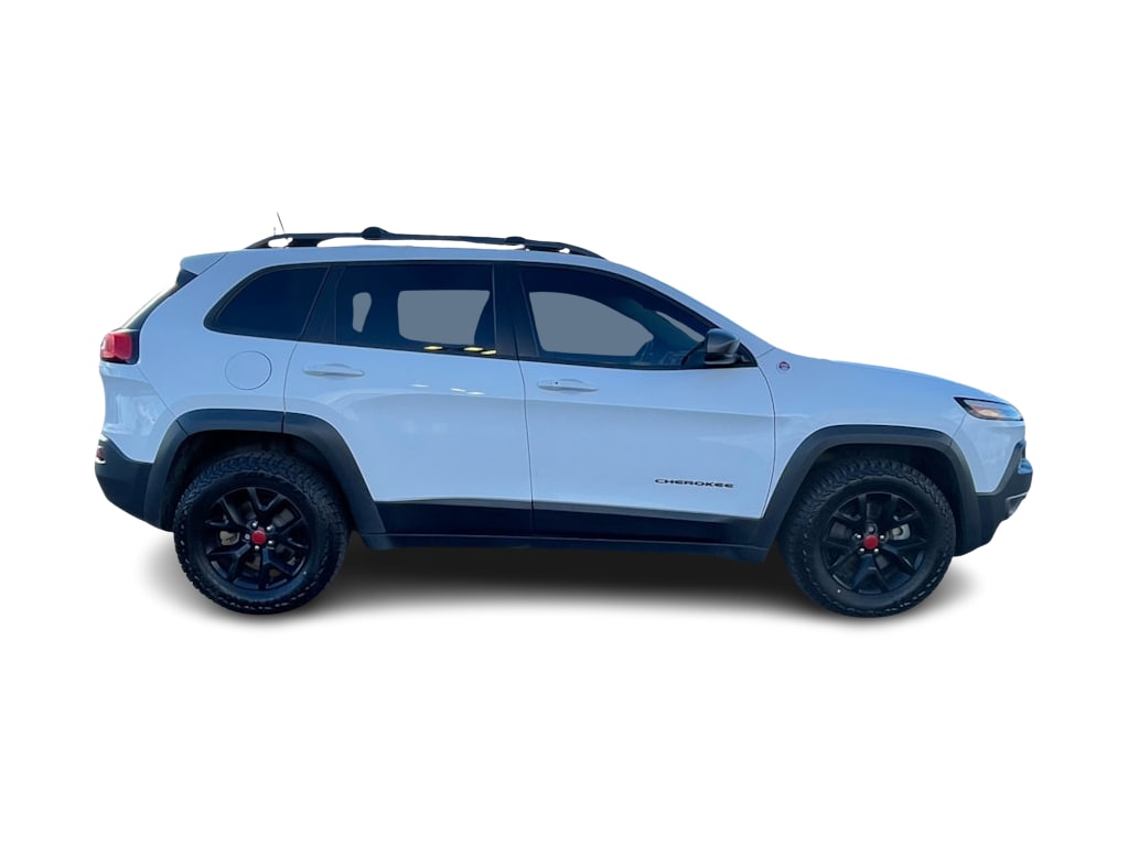 Thumbnail: 2018 Jeep Cherokee - 15