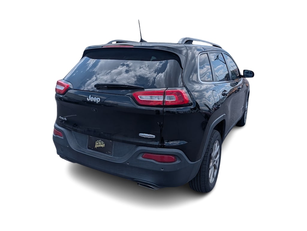 Thumbnail: 2017 Jeep Cherokee - 11