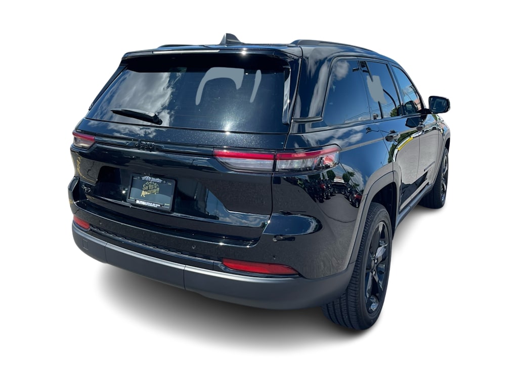 Thumbnail: 2023 Jeep Grand Cherokee - 18
