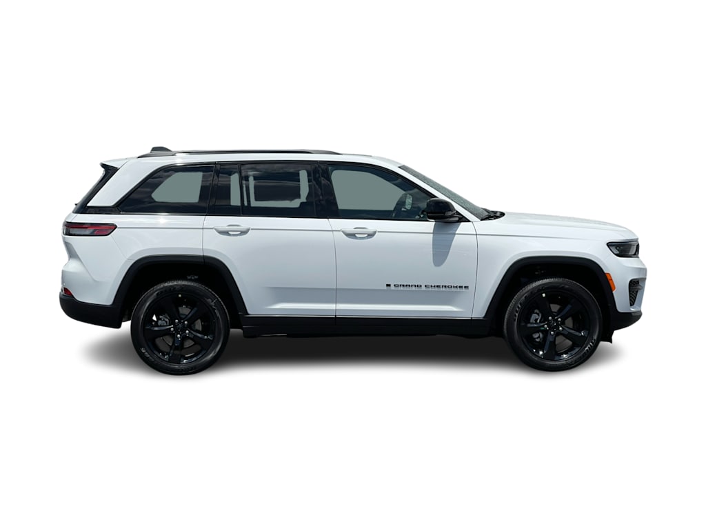 Thumbnail: 2025 Jeep Grand Cherokee - 17