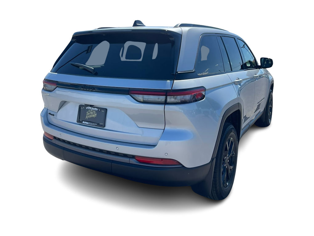 Thumbnail: 2026 Jeep Grand Cherokee - 16