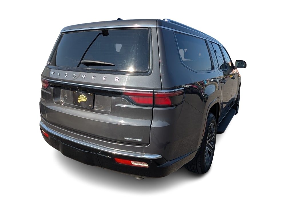 Thumbnail: 2024 Jeep Wagoneer - 17