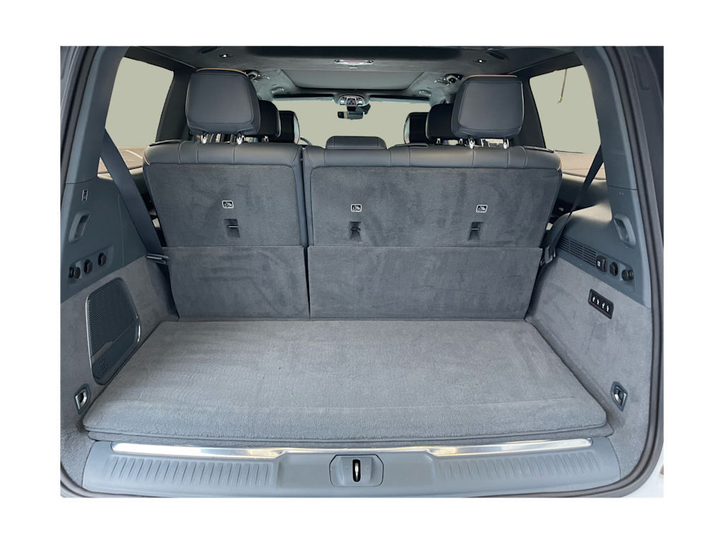 Thumbnail: 2022 Jeep Grand Wagoneer - 15