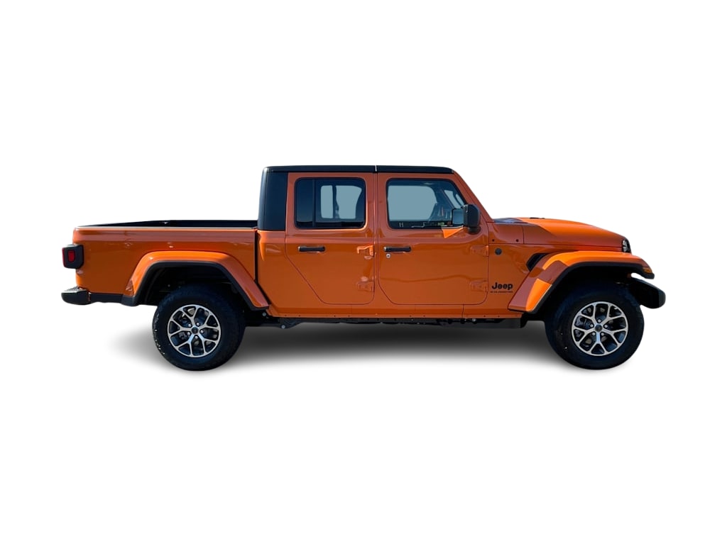 Thumbnail: 2026 Jeep Gladiator - 17