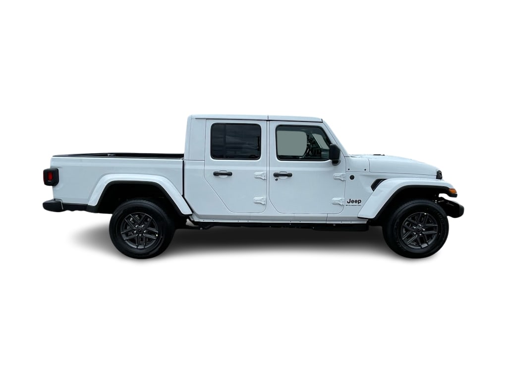 Thumbnail: 2026 Jeep Gladiator - 14