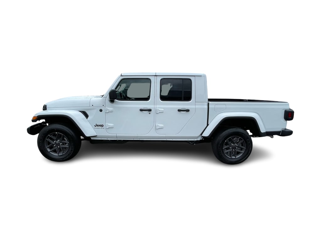 Thumbnail: 2026 Jeep Gladiator - 3