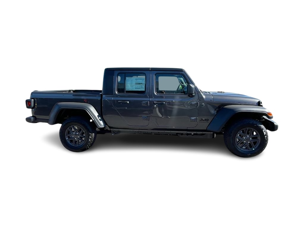 Thumbnail: 2026 Jeep Gladiator - 17