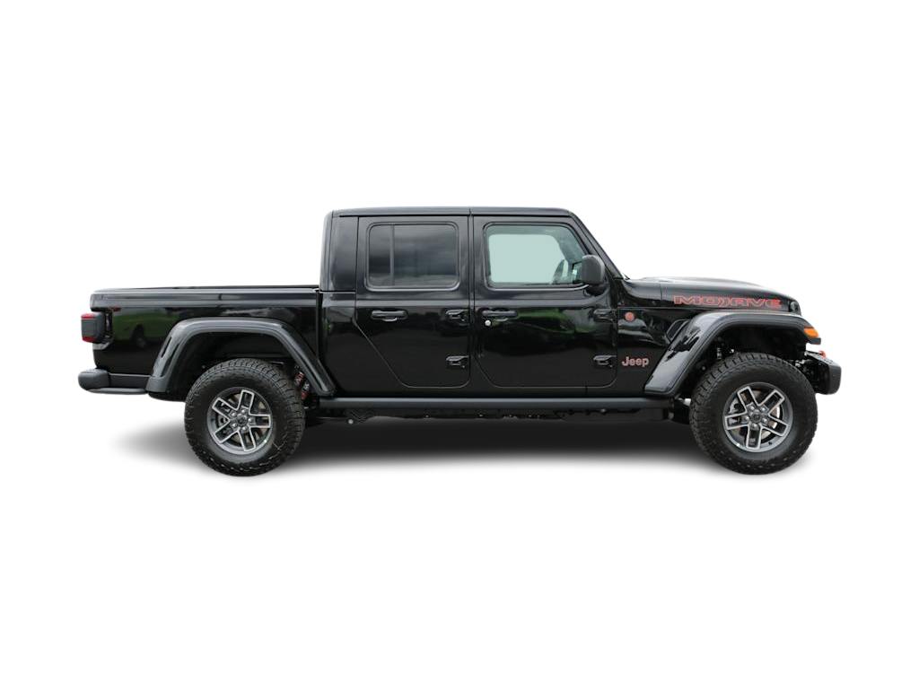 Thumbnail: 2026 Jeep Gladiator - 17