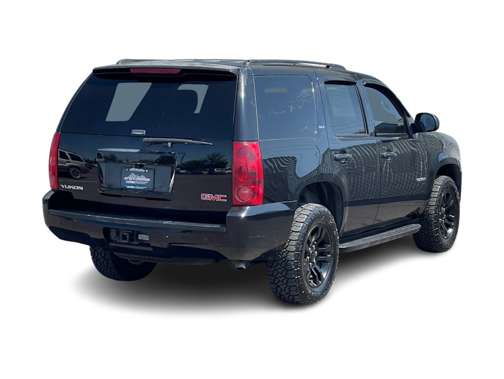 Thumbnail: 2011 GMC Yukon - 18