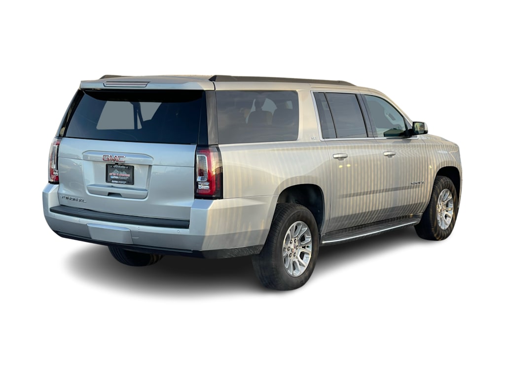 Thumbnail: 2019 GMC Yukon XL - 17