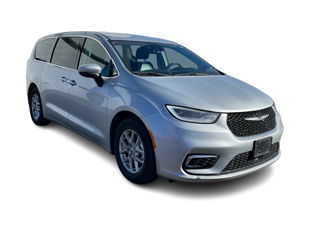 2023 Chrysler Pacifica Touring L 7