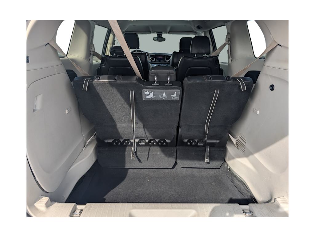 Thumbnail: 2017 Chrysler Pacifica - 13