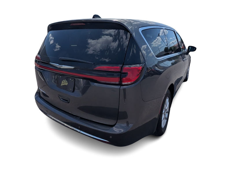 Thumbnail: 2023 Chrysler Pacifica - 18