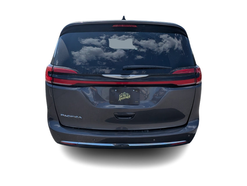 Thumbnail: 2023 Chrysler Pacifica - 3