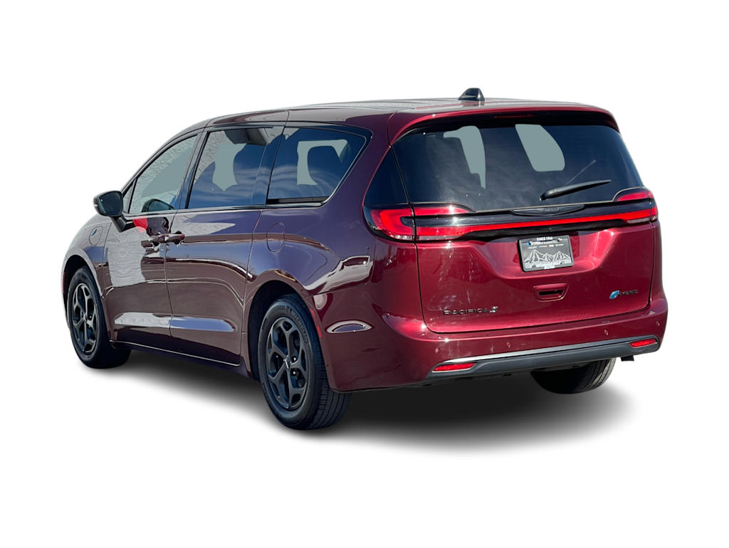 2023 Chrysler Pacifica Hybrid Touring L 4