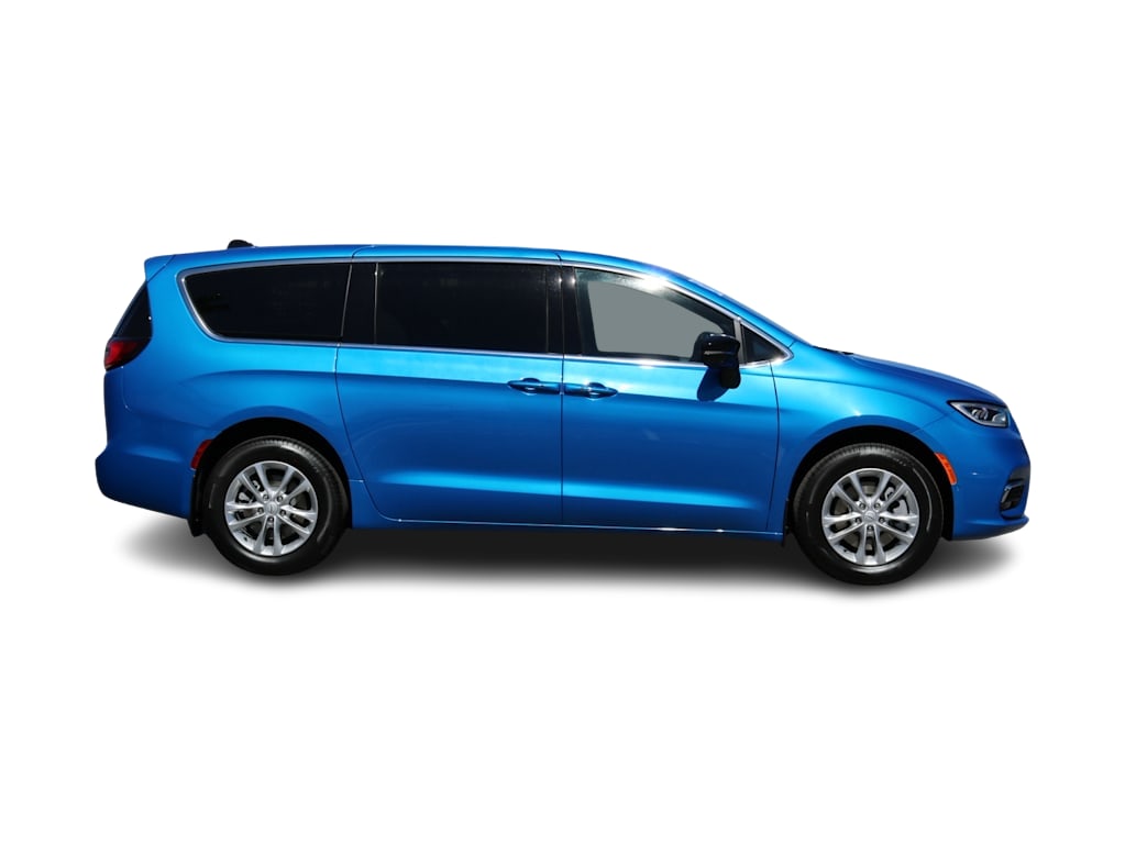 Thumbnail: 2026 Chrysler Pacifica - 12