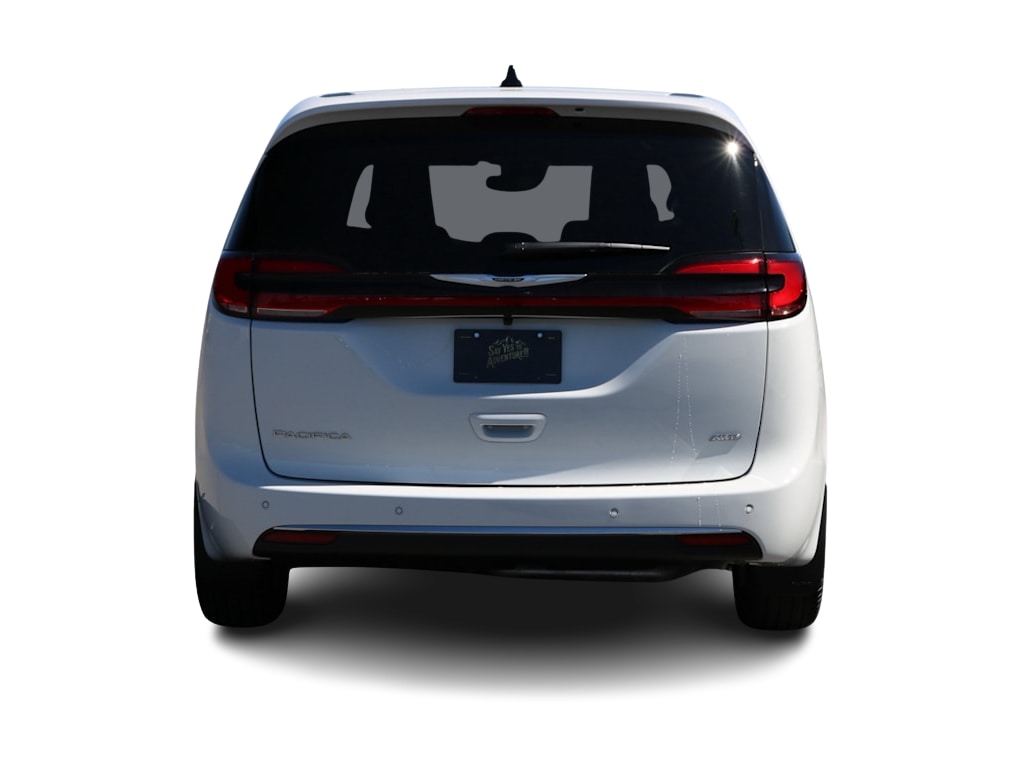Thumbnail: 2026 Chrysler Pacifica - 4