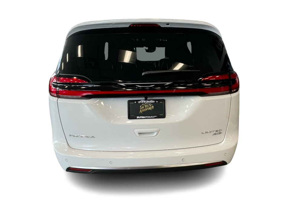 Thumbnail: 2027 Chrysler Pacifica - 4