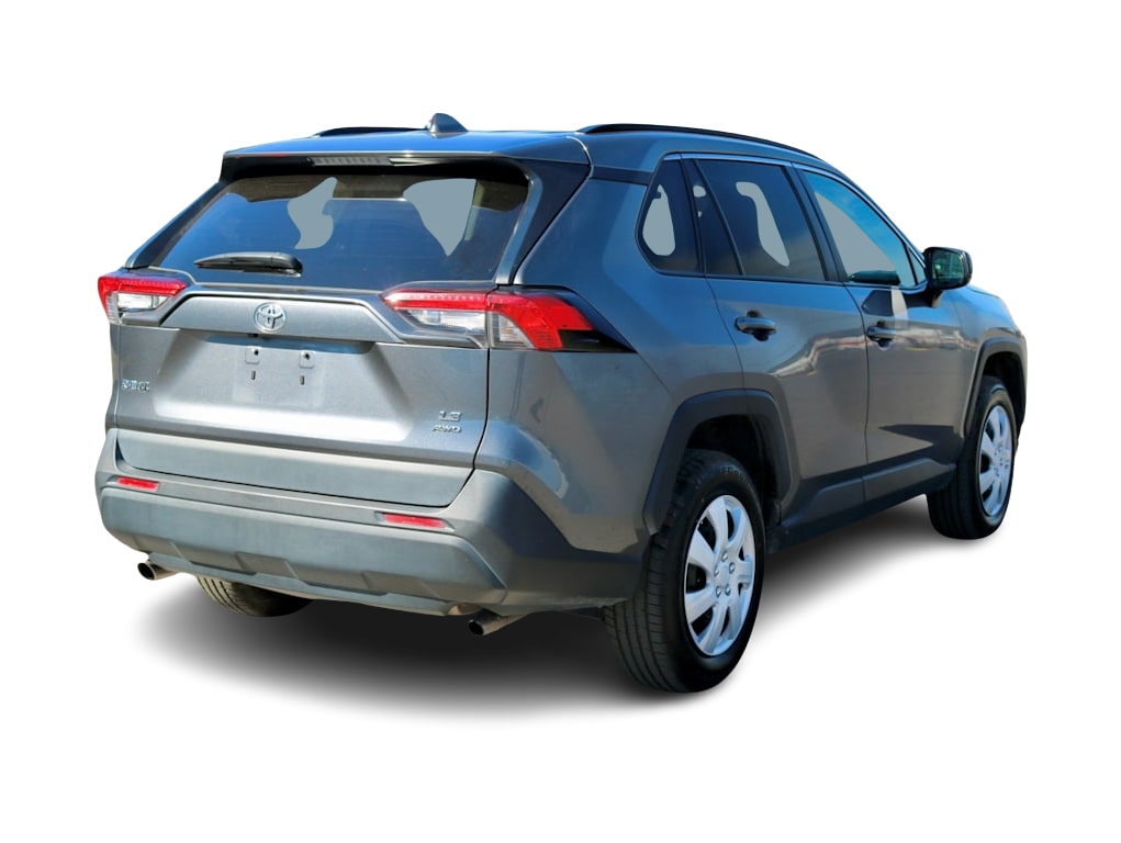 Thumbnail: 2021 Toyota RAV4 - 17