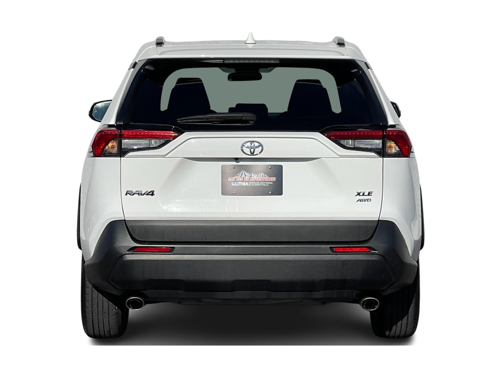 2022 Toyota RAV4 XLE 5