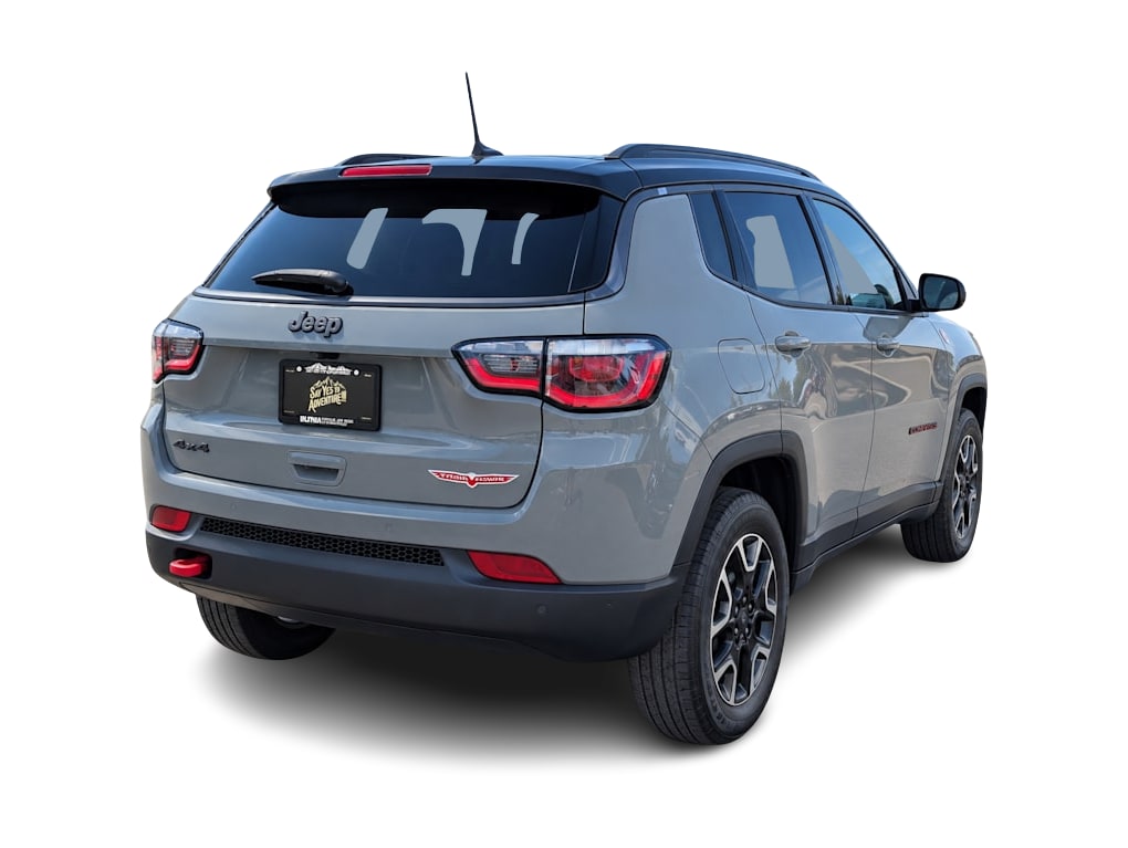 Thumbnail: 2021 Jeep Compass - 11