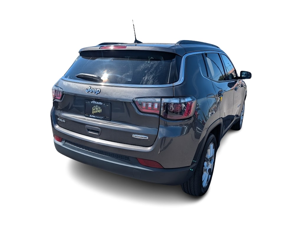 Thumbnail: 2022 Jeep Compass - 16