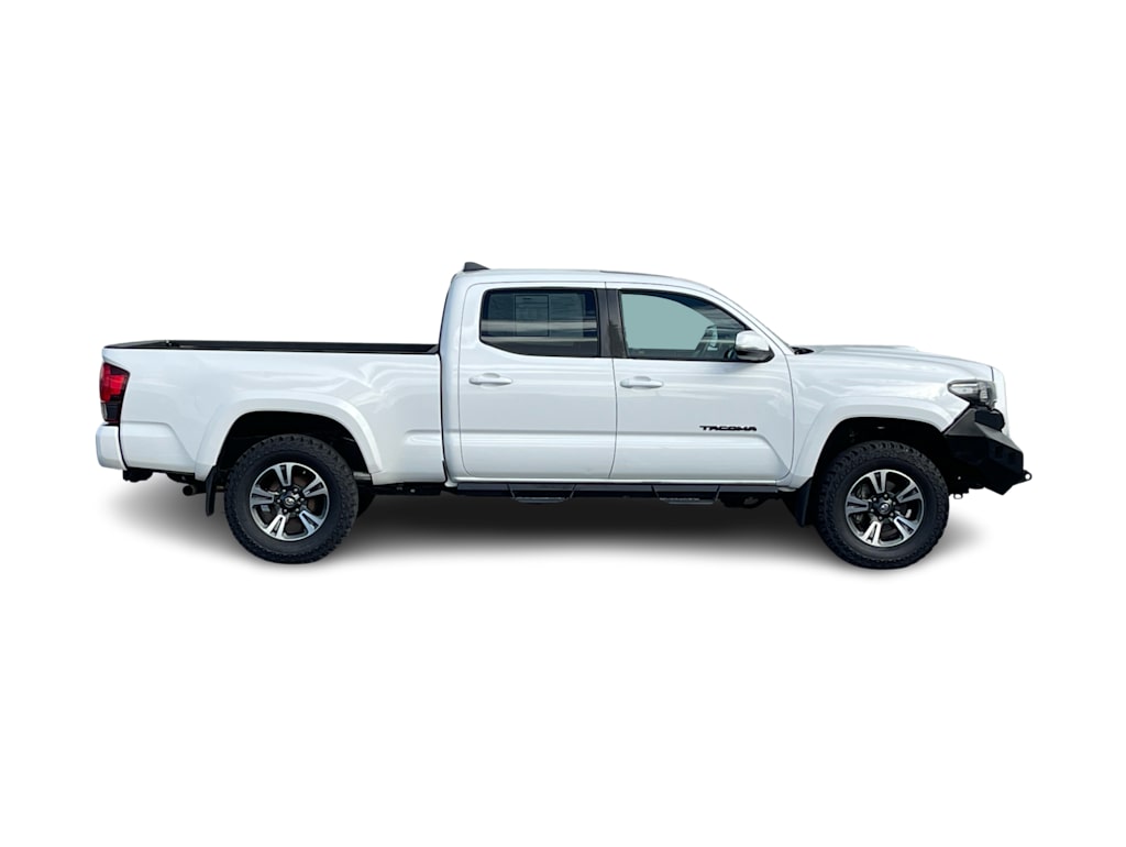 Thumbnail: 2019 Toyota Tacoma - 18