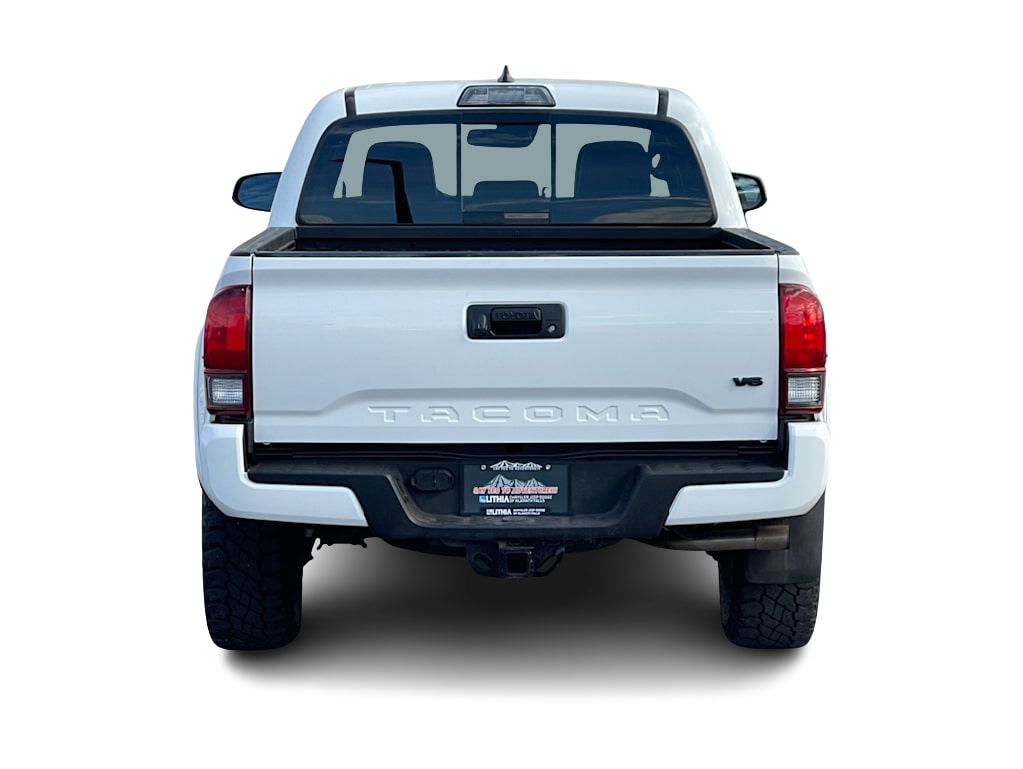 Thumbnail: 2019 Toyota Tacoma - 4